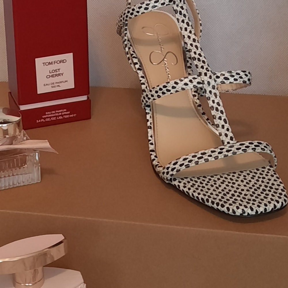 Jessica Simpson Sandals - Picture 4 of 5